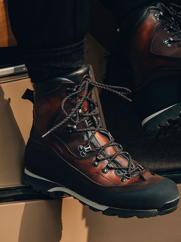 علامة بيرلوتي تضع بصمتها الخاصة على سيارة لاند روفر